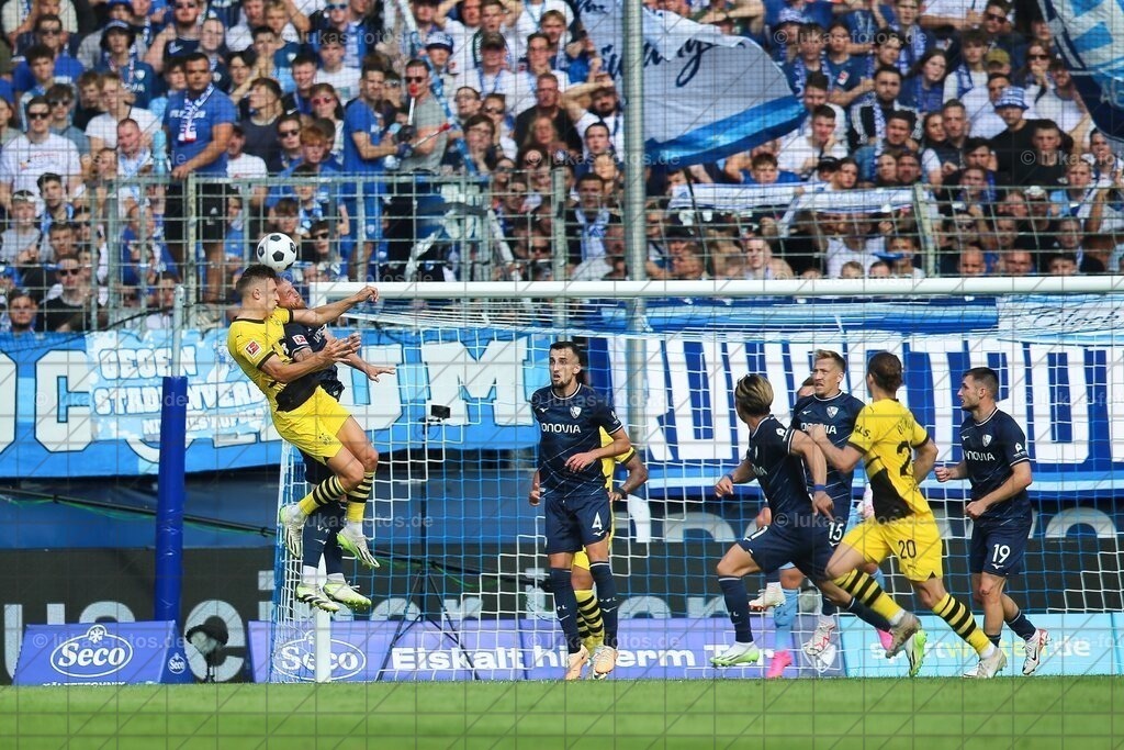 VfL Bochum - Borussia Dortmund 1:1 | Am 26. August 2023 kam der VfL Bochum in der 1. Bundesliga gegen Borussia Dortmund zu einem 1:1. - Realisiert mit Pictrs.com