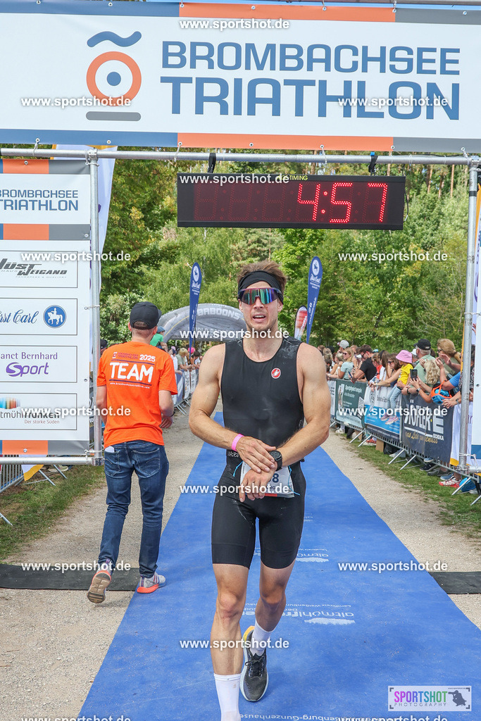 LUR_5923 | Rund um das Thema Sport-Event-Fotografie & individuelle Teilnehmerfotos. Jeder Teilnehmer wird fotografiert.