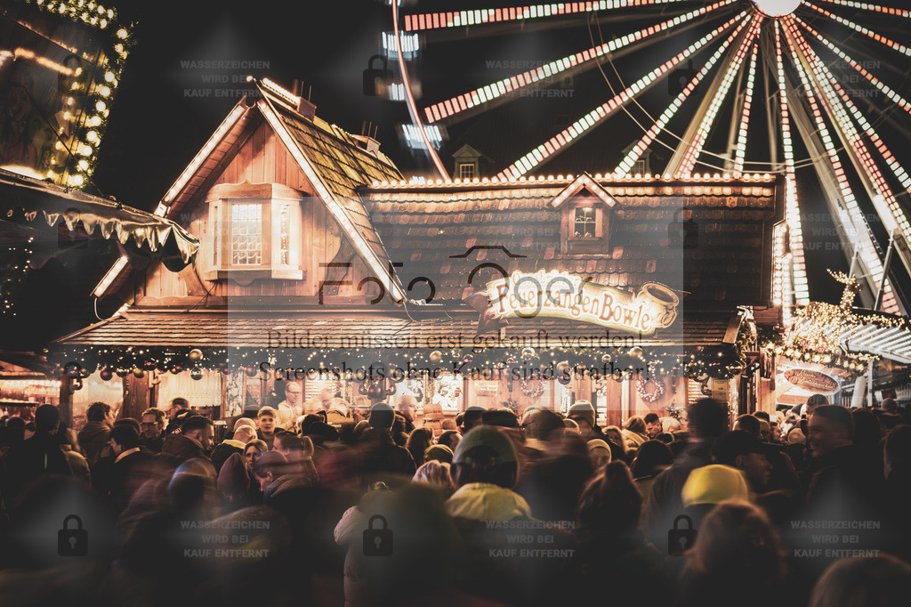 Weihnachtsmarktlichter in Osnabrück | Der Duft von Gewürzen liegt in der Luft, Lichter glitzern und Menschen genießen die festliche Stimmung – ein Abend auf dem Osnabrücker Weihnachtsmarkt.Die Aufnahme fängt die warme Atmosphäre, das geschäftige Treiben und die Magie der Vorweihnachtszeit perfekt ein. - Realisiert mit Pictrs.com