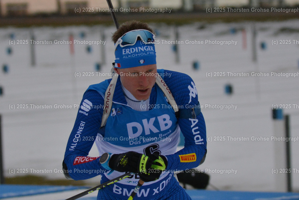 IBU WC Biathlon Oberhof 2018 | HOFER Lukas (ITA) verlaesst den Schiessstand; IBU WC Biathlon Oberhof 2018, 12,5 km Verfolgung der Männer am 06.01.2018 in der DKB Ski Arena in Oberhof, (Deutschland) - Realisiert mit Pictrs.com