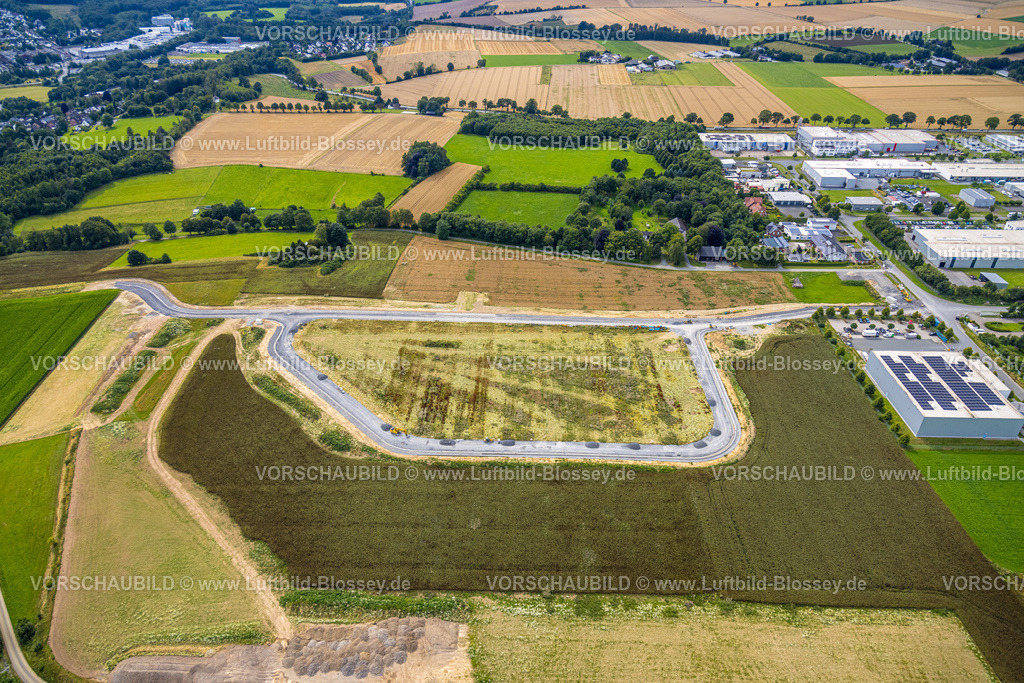 Warstein240713487Belecke | Luftbild, Industriepark Gewerbegebiet-Nord, Ausbaufläche Marie-Curie-Straße und Wiesen und Felder, Belecke, Warstein, Sauerland, Nordrhein-Westfalen, Deutschland