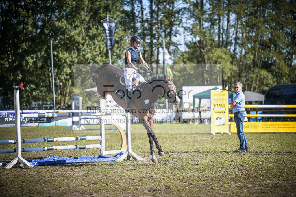 DOS_0259 | Entdecke hochwertige Reitturnierfotos von Foto Oger. Professionell, emotional und authentisch – jetzt Lieblingsmomente im Shop bestellen.Deutschlandweite Turnierfotografie. - Realisiert mit Pictrs.com