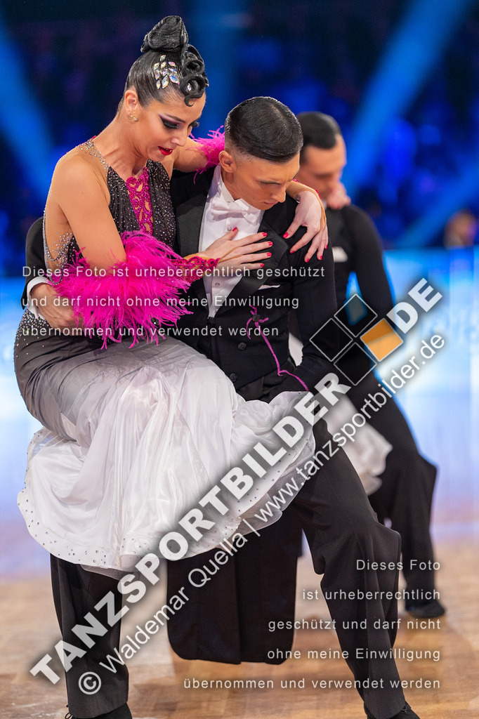 20231111-10924 | Hier finden Sie Tanz Bilder vom Latein und Standard Formationen tanzen. Sportbilder vom Tanzsport. Schöne Fotos und von Weltmeisterschaft, Europameisterschaft, Bundesliga, Regionalliga, Oberliga und Landesliga sowie von GOC Stuttgart, DanceComp, WM Bremen