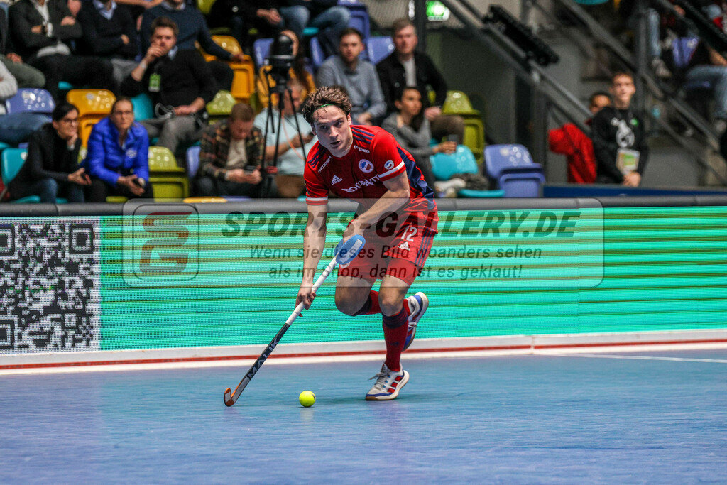 MJ_20230204-HTHC-MHC-M-34 | Erik Kleinlein (Mannheimer HC #12), Harvestehuder THC - Mannheimer HC am 4.2.2023 in der Ballsporthalle, Frankfurt am Main