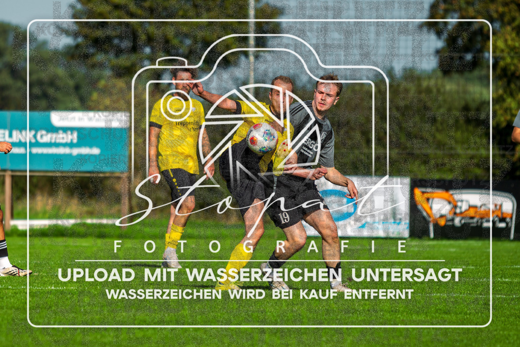 260920-FGFS-SVN-0030 | v.l. Fabian Rieckhoff (SVN Buchholz #10), Admin Spahic (FG Fulde-Stellichte #19);Kreisliga Herren HK - FG Fulde-Stellichte vs. SVN Buchholz am 20.09.2026 in Zentralstadion, Fulde - Realisiert mit Pictrs.com