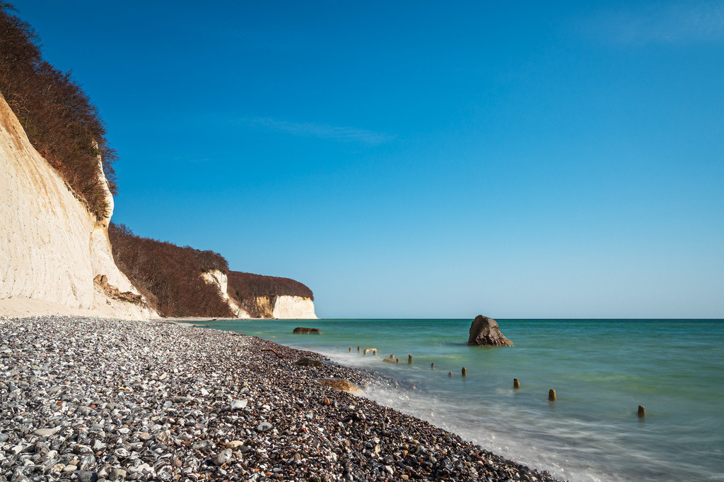 Kreidefelsen an der Küste der Ostsee auf der Insel Rügen | Kreidefelsen an der Küste der Ostsee auf der Insel Rügen.