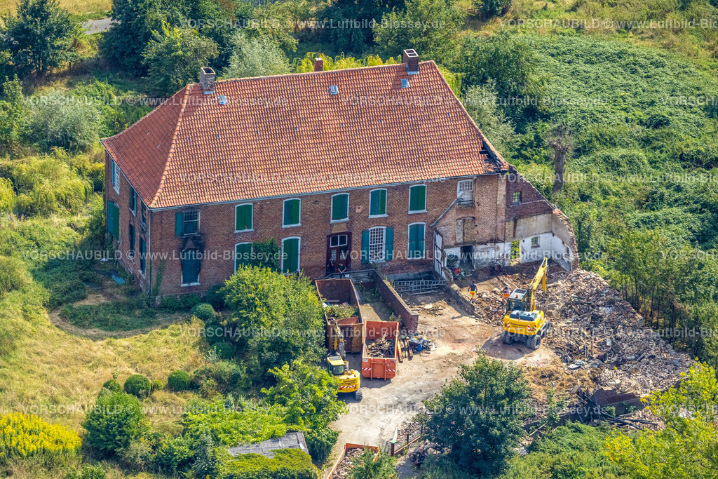 Hamm220809836Uentrop | Luftbild, Haus Hohenover, ehemaliges Wasserschloss, Brandschaden nach dem Feuer, Norddinker, Uentrop, Hamm, Ruhrgebiet, Nordrhein-Westfalen, Deutschland