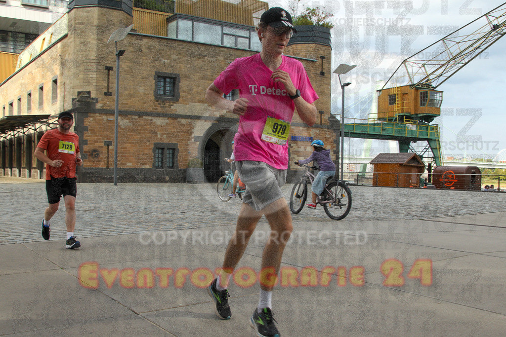250920_1527_EV4_8846 | Sportfotografie im Rhein-Sieg Kreis, Köln, Bonn, NRW, Rheinland Pfalz, Hessen, etc. Unser Tätigkeitsfeld umfasst den Laufsport vom Volkslauf über den Marathon, Duathlon, Triathon bis zum Ultralauf wie Kölnpfad Ultra oder Schindertrail.