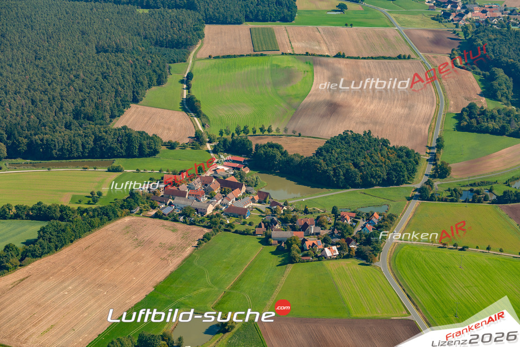 Oberalbach Wilhelmsdorf Bild- Das Luftbild wurde 2025 vom UL-Flugzeug heraus erstellt ( keine Drohnen Bilder! ) - Hochauflösende Luftaufnahme -Nicht vergleichbar mit Google Maps oder Satelittenbilder- Die Geschenkidee !Mit Lizenz und Bildrechte bestellbar