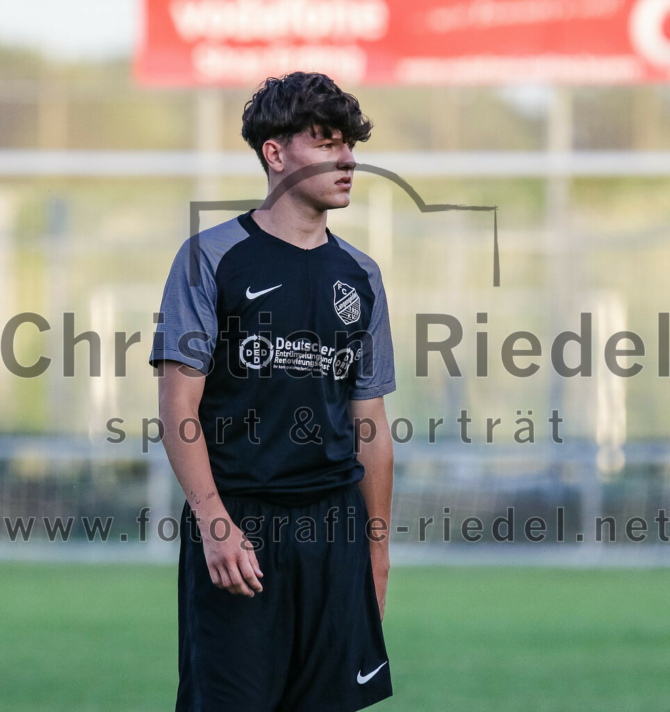 2023-07-14_126_FC_Langengeisling_gegen_FC_Velden-Eberspoint | Erding, Deutschland, 14.07.2023:
Fußball, Bezirksliga Oberbayern Ost 2023 / 2024, Testspiel, FC Langengeisling gegen FC Velden-Eberspoint, Endergebnis: 5:0

Foto: Christian Riedel / fotografie-riedel.net