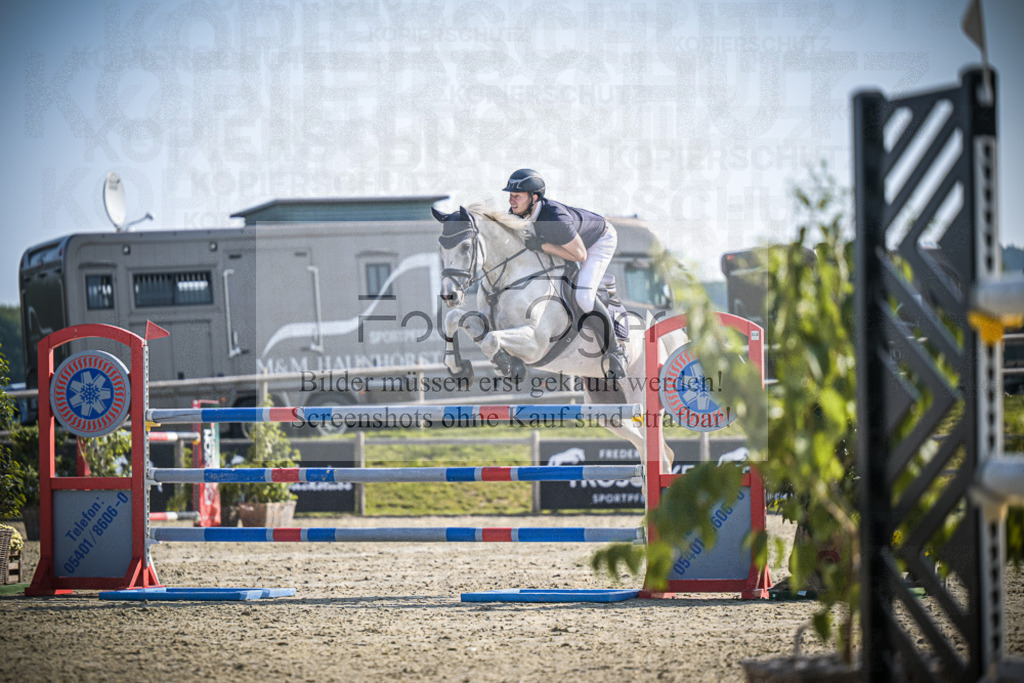 DOS_1433 | Entdecke hochwertige Reitturnierfotos von Foto Oger. Professionell, emotional und authentisch – jetzt Lieblingsmomente im Shop bestellen.Deutschlandweite Turnierfotografie. - Realisiert mit Pictrs.com