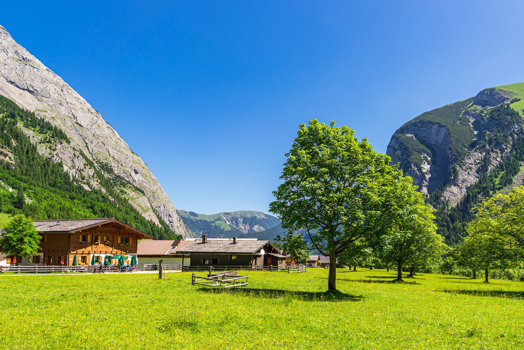 Blick auf die Engalm im Rißtal in Österreich | Blick auf die Engalm im Rißtal in Österreich.
