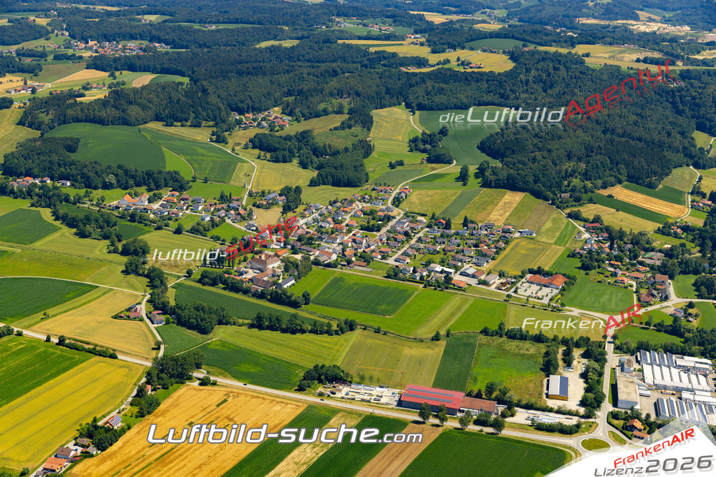 Aktuelles Luftbild von Söldenau Ortenburg - Die Luftaufnahme wurde 2022 mittels UL-Flugzeug erstellt ( keine Drohne ) - hochauflösende Kamera-Systeme von  Canon -Beste Qualität - Für grossformatige Ausdrucke geeignet. Die Geschenkidee !