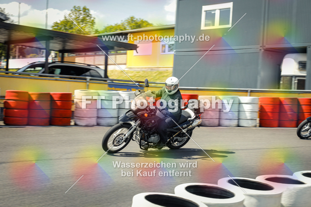 OBK_Mai_Martina_Markus-11090 | Hier findet Ihr Bilder von Touristenfahrten auf der Nürburgring Nordschleife oder von anderen Veranstaltungen die ich besucht habe. Viel Spass beim Durch Schauen 