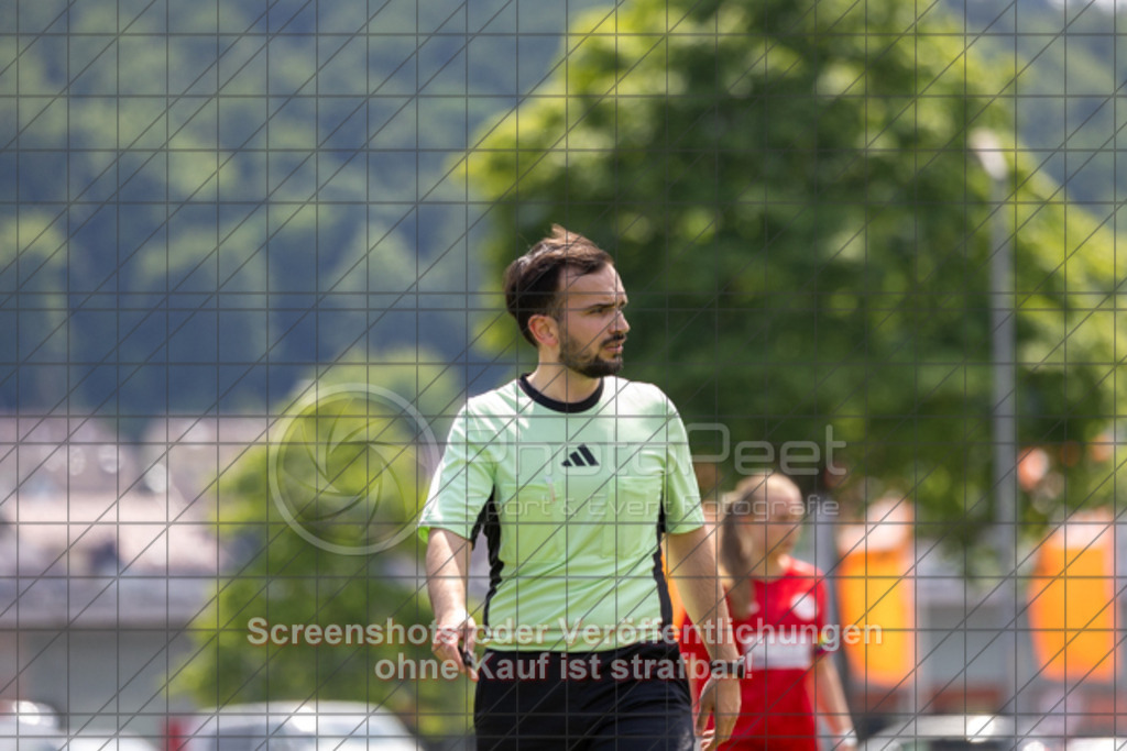 20250518_134736_0213 | #,1.FC Donzdorf (rot) vs. FV Bellenberg (weiß), Fussball, Frauen-Verbandsliga Württemberg, 20. Spieltag, Saison 20242025, Rasenplatz Lautertal Stadion, Süßener Straße 16, 73072 Donzdorf, 18.05.2025 - 1300 Uhr,Foto: PhotoPeet-Sportfotografie/Peter Harich