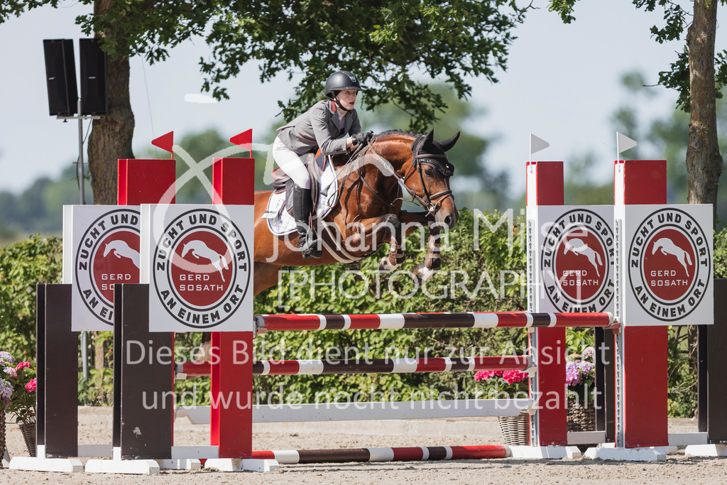 250621_Lemwerder_QualiBuChaPonys5-6-604 | Deine schönsten Turniermomente als professionelle Fotos! Entdecke hochwertige Pferdesport-Fotografie im Online-Shop. Jetzt Fotos finden & bestellen!