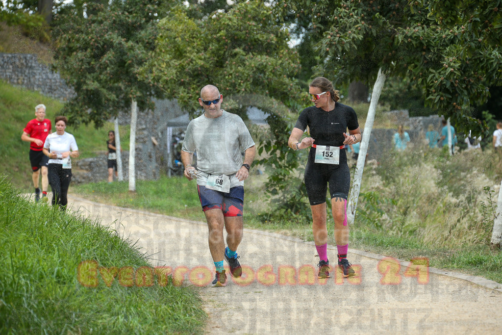 250824_1300_EX1_1142 | Sportfotografie im Rhein-Sieg Kreis, Köln, Bonn, NRW, Rheinland Pfalz, Hessen, etc. Unser Tätigkeitsfeld umfasst den Laufsport vom Volkslauf über den Marathon, Duathlon, Triathon bis zum Ultralauf wie Kölnpfad Ultra oder Schindertrail.