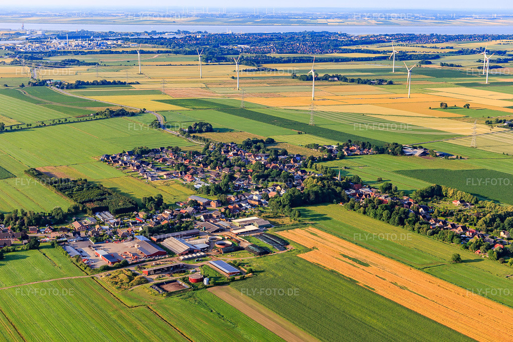 Luftbild: Ortsansicht von Nordwesten in Eddelak im Bundesland Schleswig-Holstein in Deutschland. Foto: IMG_0007110.jpg vom 11.07.2021 durch Werner Riehm/FLY-FOTO.de