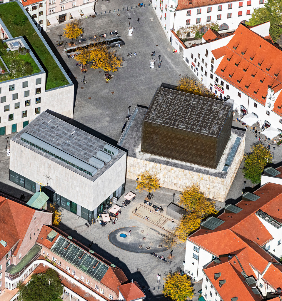 dr__0093162.jpg | MüNCHEN 01.10.2021 Synagogen- Gebäude der jüdischen Gemeinde und Jüdisches Museum in München im Bundesland Bayern, Deutschland. // Synagogue building new building of the Jewish community and Juedisches Museum in Munich in the state Bavaria, Germany. Foto: Daniel Reiter