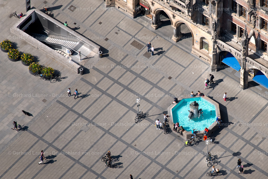 4024980 | Fischbrunnen am Marienplatz, München im Bundesland Bayern