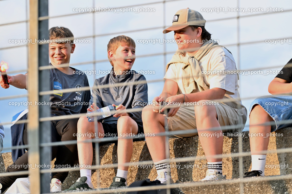 SV Spittal 1921 vs. ATUS Velden | SV Spittal Fans, Bengalen, SV Spittal 1921 vs. ATUS Velden, SV Spittal 1921 vs. ATUS Velden am 05.06.2025 in Spittal an der Drau (Goldeck Stadion), Austria, (Photo by Bernd Stefan)