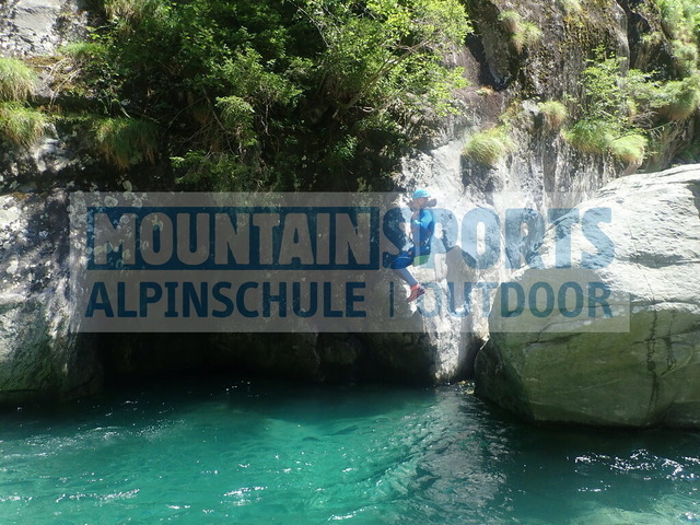 P1050346 | Bestelle die Bilder deines Berg- oder Wasser-Abenteuers mit Mountain Sports bequem von zu Hause aus direkt über unseren Online Fotoshop von pictrs.com. - Realisiert mit Pictrs.com
