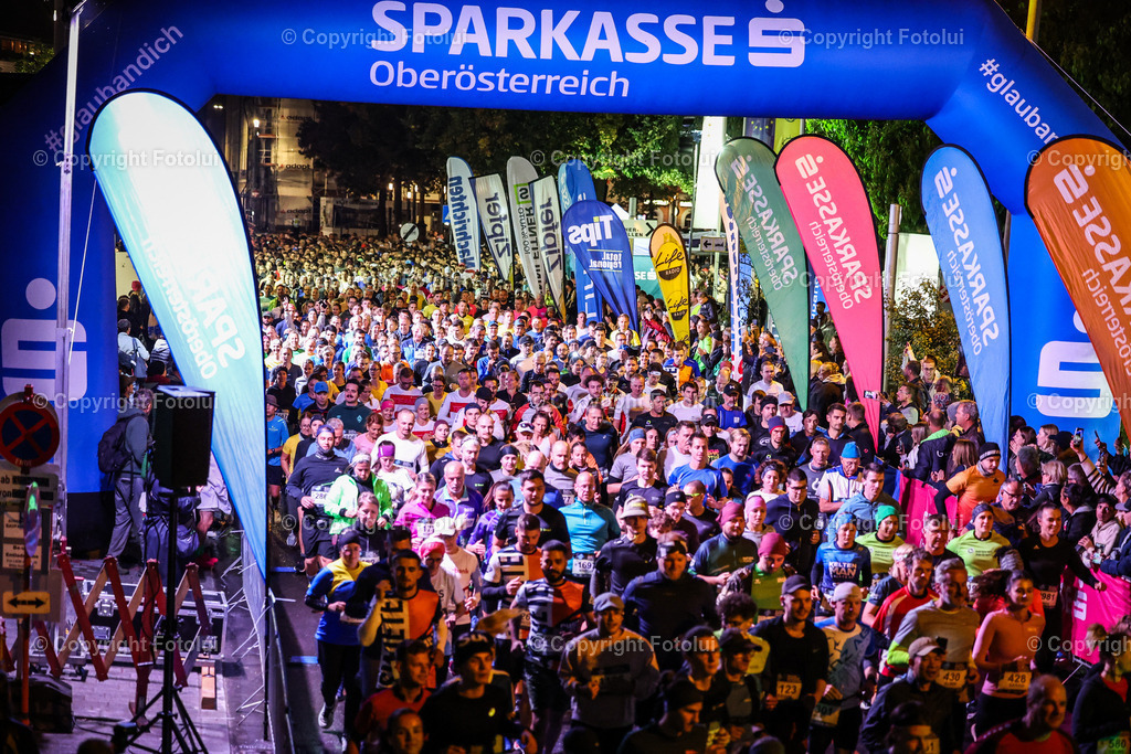 A-BINDER_20250925_0048 | LINZ, AUSTRIA,25.Sept.25 - NIGHT RUN LINZ. Image shows Photo: Sportmediapics.com/ Manfred Binder