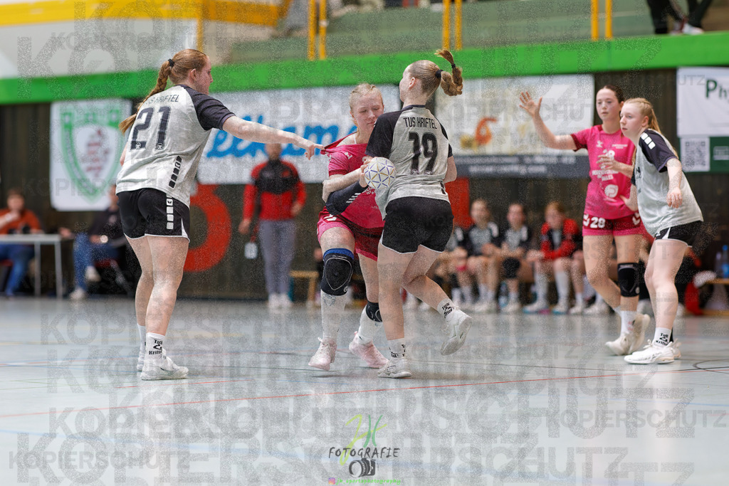 Hessenmeisterschaft wJC - Spiel um Platz 3; TuS Kriftel - SG Schenklengsfeld | Hessenmeisterschaft wJC - Spiel um Platz 3; TuS Kriftel - SG Schenklengsfeld am 22.03.2025 in Biedenkopf (Sporthalle Lahntalschule)Photo © 2025 - Jörg Heinrich - Realisiert mit Pictrs.com