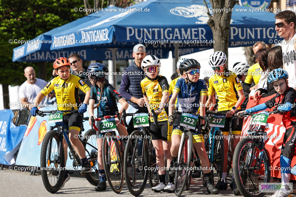 220_VJ__4527 | Neusiedlersee Radmarathon 2026@sportshot_your_pictrs #yourpictures#roadtowm2029 #nrm #neusiedlerseeradmarathon #neusiedlersee #neusiedlerseetourismus #burgenland #mörbisch #nrm26 #burgenlandtourismus #voglundco #poweredbyburgenlandtourismus #radsport #rad #marathon #ucigranfondo #visitburgenland #ucigranfondoworldseries