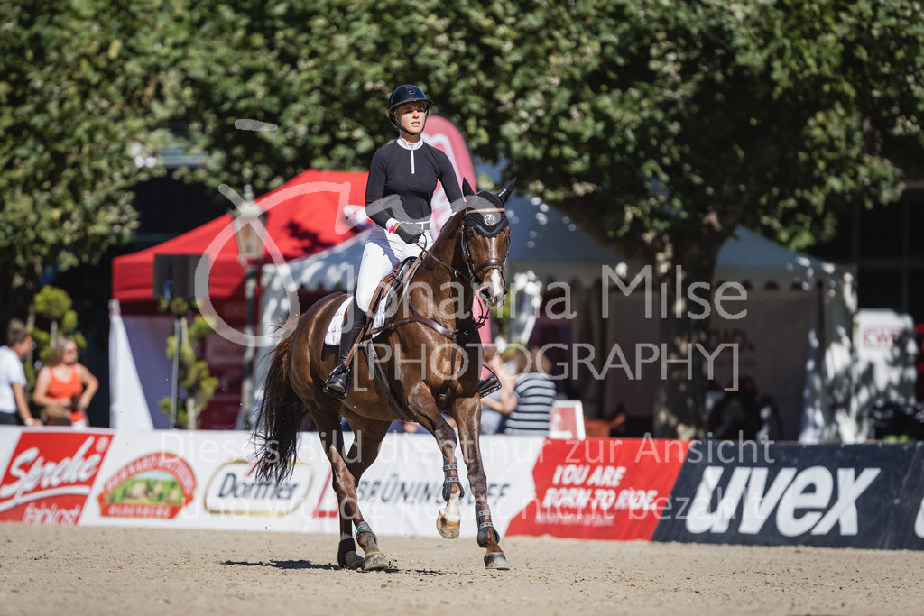 230907_OWLCh_Amateur-L-806 | Deine schönsten Turniermomente als professionelle Fotos! Entdecke hochwertige Pferdesport-Fotografie im Online-Shop. Jetzt Fotos finden & bestellen!