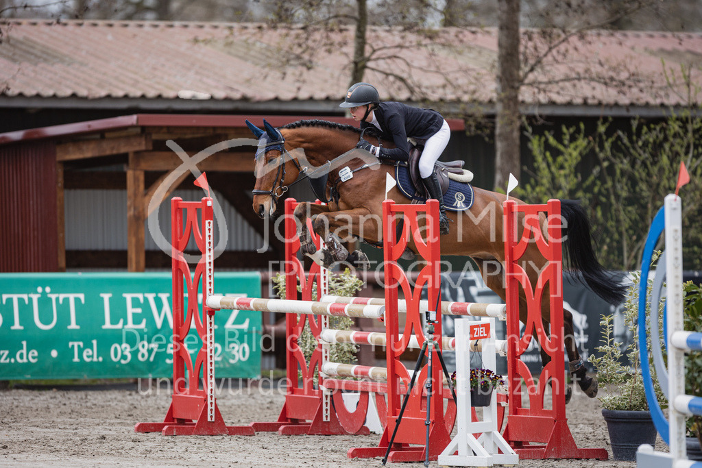 230411_Mühlen_03SprPf-L-363 | Deine schönsten Turniermomente als professionelle Fotos! Entdecke hochwertige Pferdesport-Fotografie im Online-Shop. Jetzt Fotos finden & bestellen!