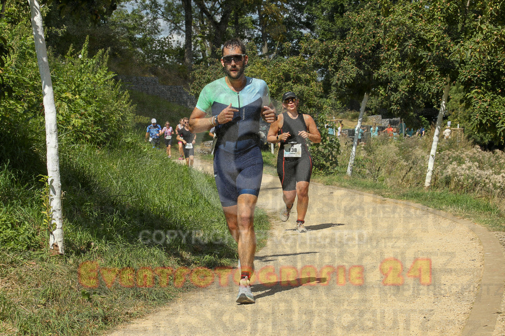 250824_1240_EX1_0125 | Sportfotografie im Rhein-Sieg Kreis, Köln, Bonn, NRW, Rheinland Pfalz, Hessen, etc. Unser Tätigkeitsfeld umfasst den Laufsport vom Volkslauf über den Marathon, Duathlon, Triathon bis zum Ultralauf wie Kölnpfad Ultra oder Schindertrail.