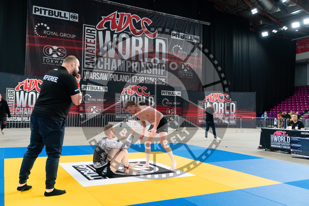 20250517PBB1925 | Athletes compete during the first day of the ADCC Amateur World Championship on May 15, 2025 in Warsaw, Poland. © Chiara Dazi / photoblackbelt