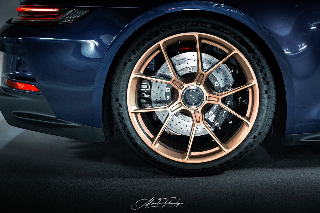 R6PZ3629 _Alexander Tschuncky | Entdecken Sie die faszinierende Welt von Alexander Tschuncky Arts: Kreative Fotografie, atemberaubende Automobilkunst und hochwertiger Bilderdruck. Lassen Sie sich inspirieren! - Realisiert mit Pictrs.com