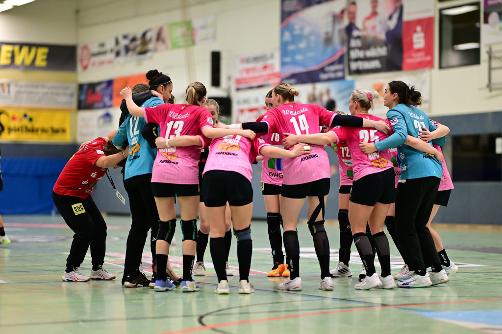 Handball I Frauen I Saison 2024-2025 I 2. HBF I 16. Spieltag I HL Buchholz 08-Rosengarten - SV Union Halle-Neustadt | Der Sportfotograf. - Realisiert mit Pictrs.com