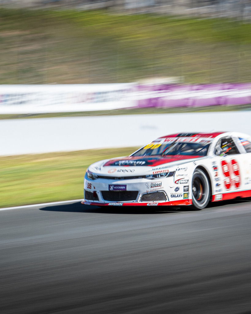EURONASCAR OSCHERSLEBEN | Exklusive Motorsport-Fotografie aus Leipzig von TXO Media – für Rennfahrer, Teams & Sponsoren. Sausemuth liefert starke Bilder, die Emotion zeigen. Jetzt buchen & glänzen! - Realisiert mit Pictrs.com