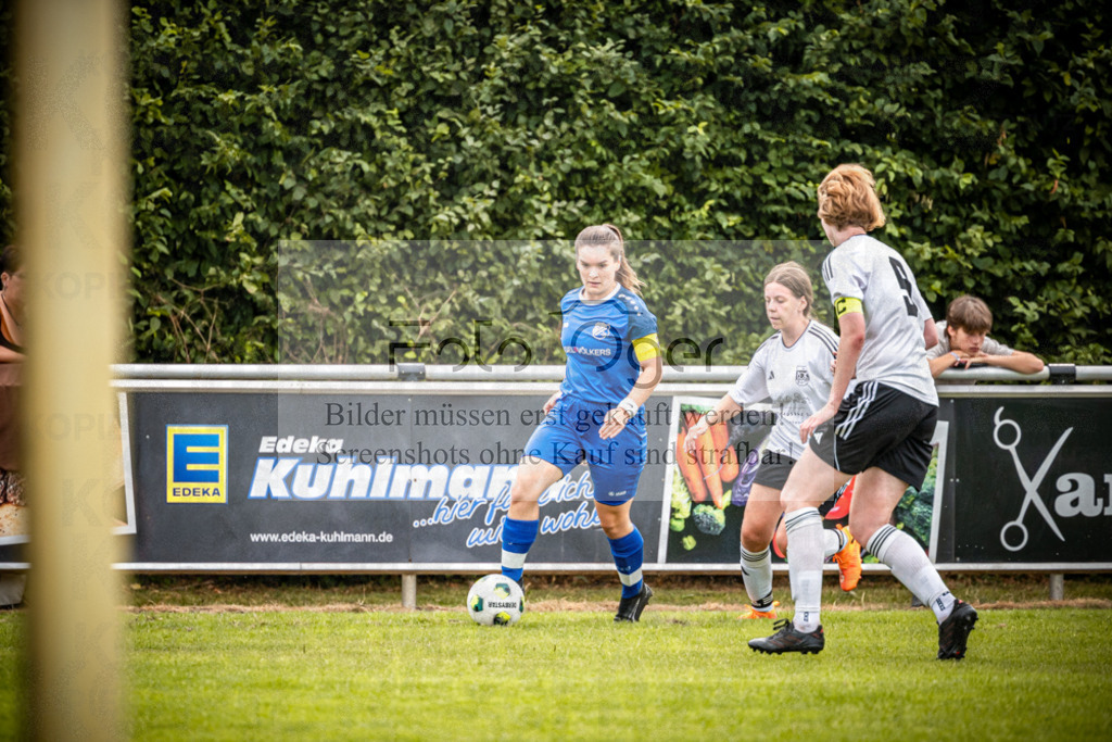 SG Bohmte/Ostercappeln/Schwagstorf - SV Harderberg - Frauen Bezirkpokal | Frauen Bezirkpokal · 1. Damen - 1. Damen · Sportplatz - Realisiert mit Pictrs.com