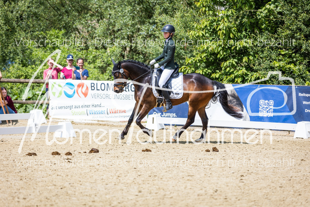 Donop24-EDre-049 | MomenTaufnahmen Pferdesportfotos