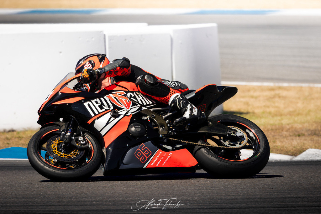 Ducati Trackday Hockenheimring 2026 | Entdecken Sie die faszinierende Welt von Alexander Tschuncky Arts: Kreative Fotografie, atemberaubende Automobilkunst und hochwertiger Bilderdruck. Lassen Sie sich inspirieren! - Realisiert mit Pictrs.com