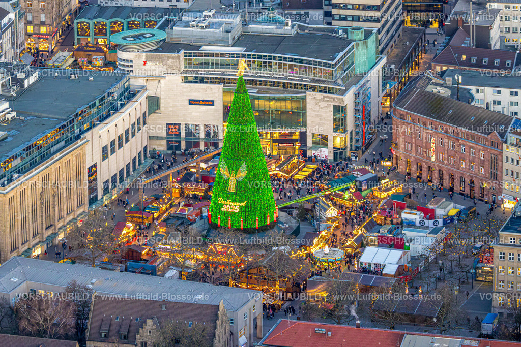 Dortmund251201479 | Luftbild, Weihnachtsmarkt und größter Weihnachtsbaum der Welt, Hansaplatz, City, Reinoldikirche , Alter Markt, Weihnachtszeit in Dortmund,  Dortmund, Ruhrgebiet, Nordrhein-Westfalen, Deutschland