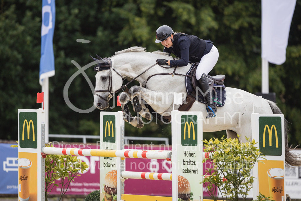 230730_BHO_M2-Spr_1-428 | Deine schönsten Turniermomente als professionelle Fotos! Entdecke hochwertige Pferdesport-Fotografie im Online-Shop. Jetzt Fotos finden & bestellen!