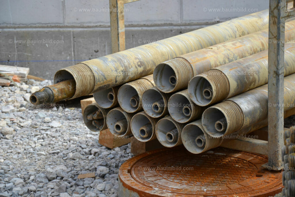 bib-lg16-heizung-0021 | Nach LV-Leistungsgruppen sortierte Detailfotos über den Bau eines Hauses. Alle Hausbau-Bilder direkt vom Urheber und Autor der Website Haus-Selber-Bauen.com