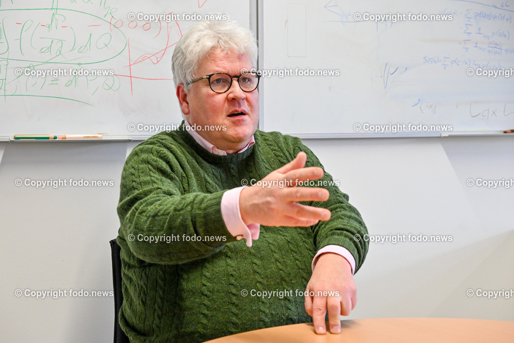 Sepp Hochreiter_ JKU-Institut fuer Machine Learning_ 09.02.2024-30 | 09.02.2024, Johannes Kepler Universitaet Linz, AUT, JKU, Johannes Kepler Universitaet Linz, im Bild Sepp Hochreiter (JKU, Leitung Institut fuer Machine Learning)