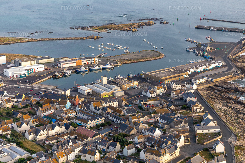Aerial view: Port de pêche de Saint-Guénolé in the district St-Guenole-St Pierre in Penmarch in the state Finistere, France.Photo: IMG_132599.jpg taken on 06/17/2022 by Werner Riehm/FLY-FOTO.comResolution of the original: 5472 x 3648 px