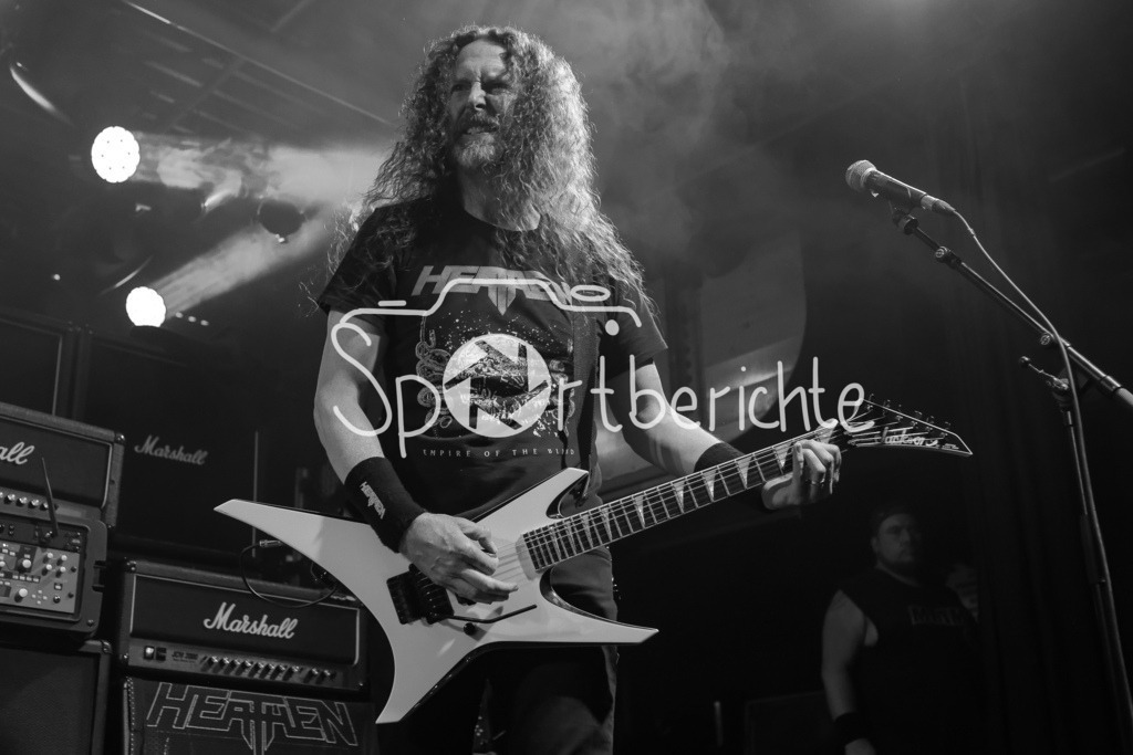 Overkill SCORCHING THE EARTH TOUR 2023 | Heathen Gitarrist Kragen Lum beim Konzert im Backstage in Muenchen in Aktion / Vorband / Gitarre /