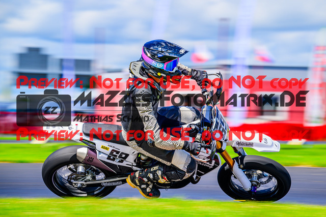 MaZZes_FotoMatrix_240713_6021986_7157 | S3