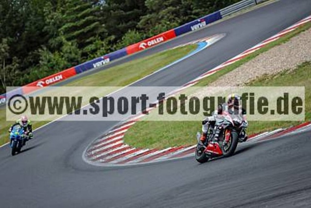 spof1662 | Professionelle Fotos von Sportveranstaltungen, aber auch Hochzeiten und anderen Events. - Realisiert mit Pictrs.com