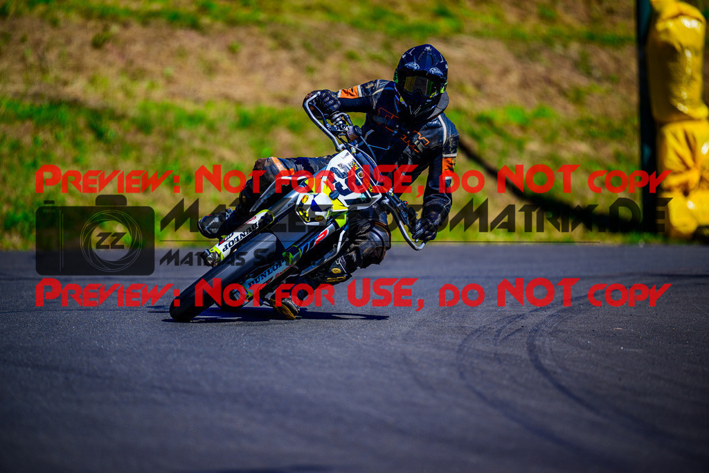 MaZZes_FotoMatrix_240816_6007705_8434 | UE40