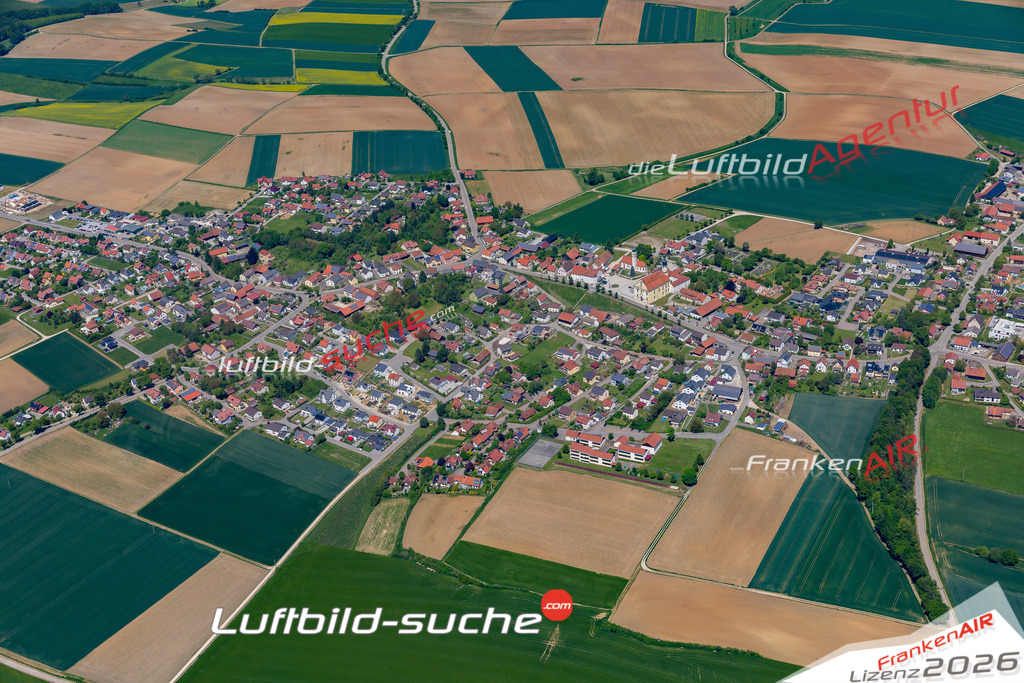 Das Luftbild der Stadt Aufhausen wurde 2021 vom Flugzeug heraus erstellt (keine Drohne) Aufnahmehöhe ca.450 Meter- hohe Bildauflösung und Druck-Qualität garantiert!
