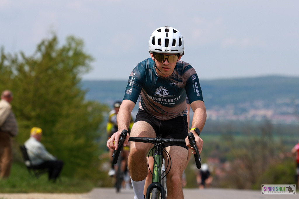 1047_AR6_1000 | Neusiedlersee Radmarathon 2026@sportshot_your_pictrs #yourpictures#roadtowm2029 #nrm #neusiedlerseeradmarathon #neusiedlersee #neusiedlerseetourismus #burgenland #mörbisch #nrm26 #burgenlandtourismus #voglundco #poweredbyburgenlandtourismus #radsport #rad #marathon #ucigranfondo #visitburgenland #ucigranfondoworldseries